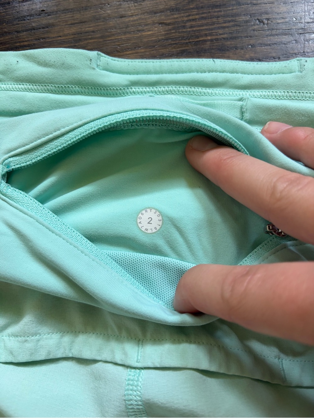 Lululemon 2.5 Inch Speed Ups | Size 2 - Picture 4 of 7